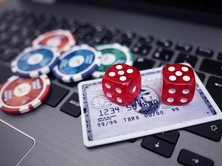 Phần thưởng hấp dẫn khi tham gia tài xỉu 32WIN
